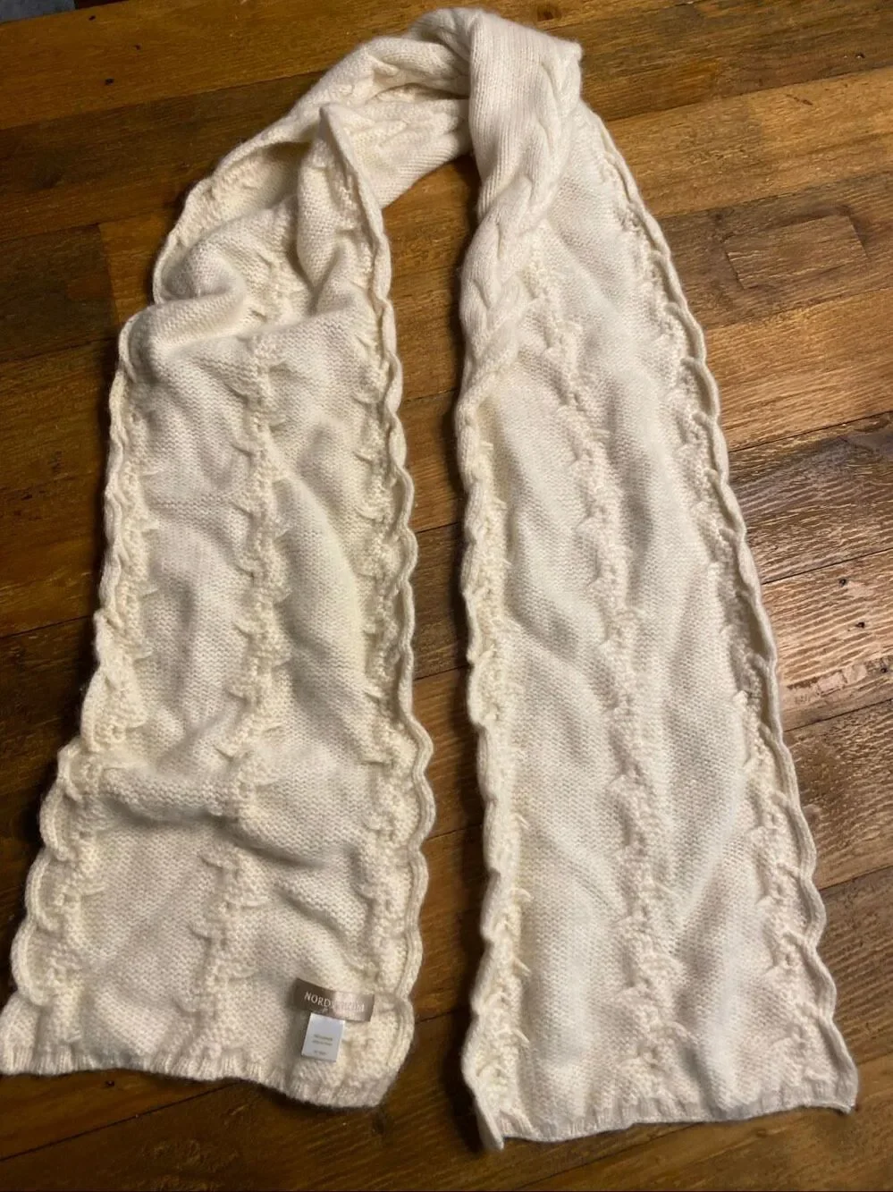 Nordstrom 100% Cashmere scarf super soft off white winter outerwear